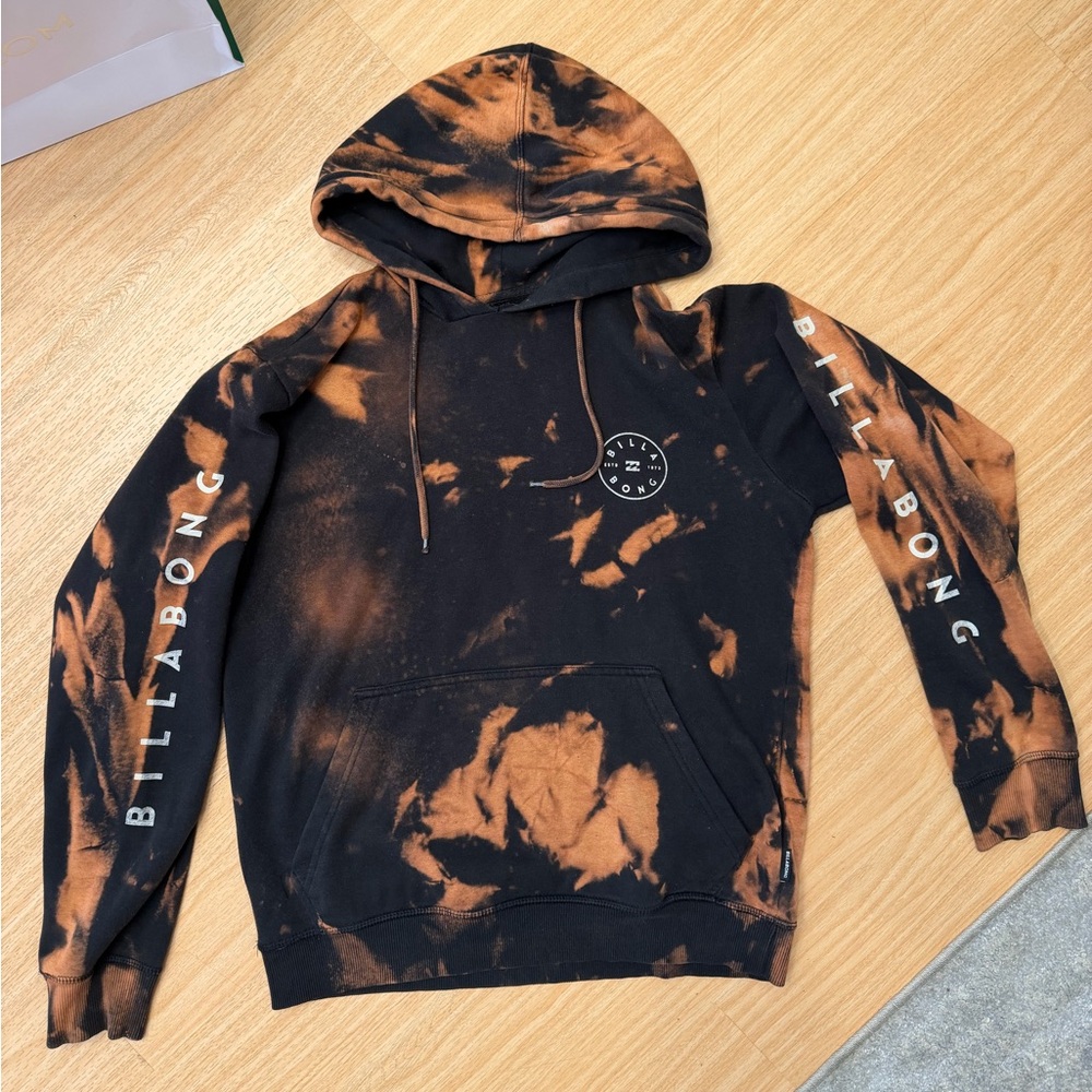 Streetwear Billabong Men's Black and Orange Tie-Dye Sweater